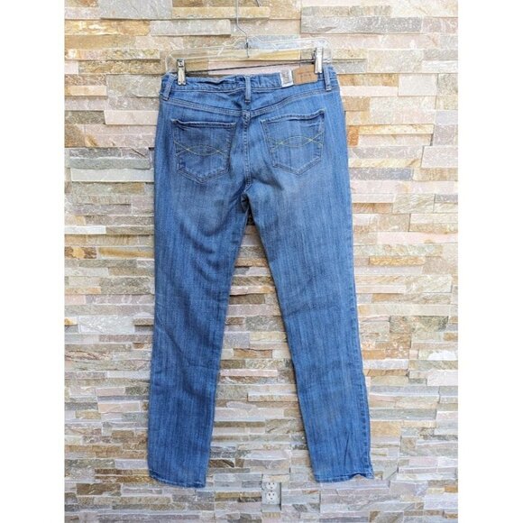Abercrombie & Fitch Medium Wash Erin Straight Leg Jeans Women's Size 6L - Picture 2 of 4